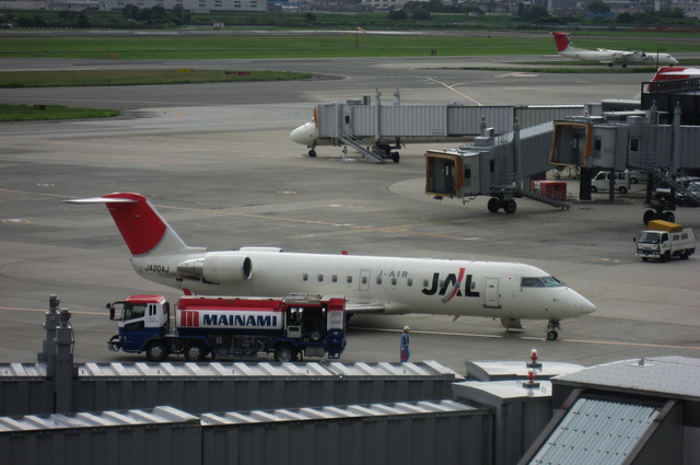 CRJ-200ER(JA204J)