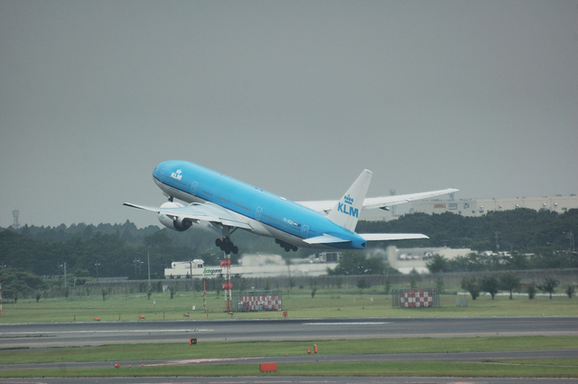 KLM B777 Takeoff