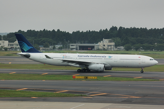ガルーダインドネシア航空　A330-300　１