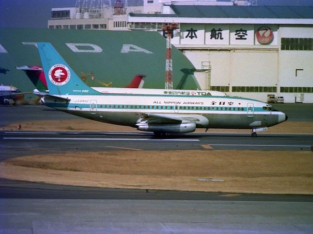Boeing737-200(JA8452)