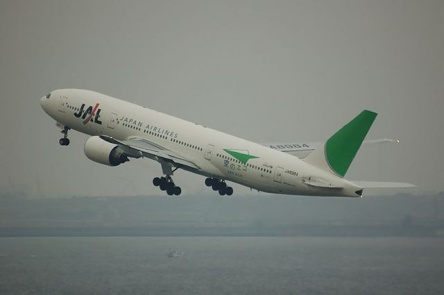 JAL エコジェット　Boeing777-200　4