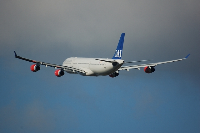 SAS Airbus A340-300 5