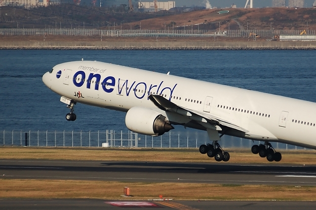 ONE WORLD Boeing777-300
