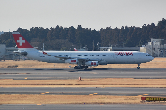Swiss International Airlines Airbus A340-300　4