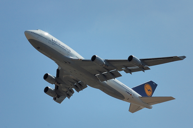 Lufthansa Boeing 747-400 1