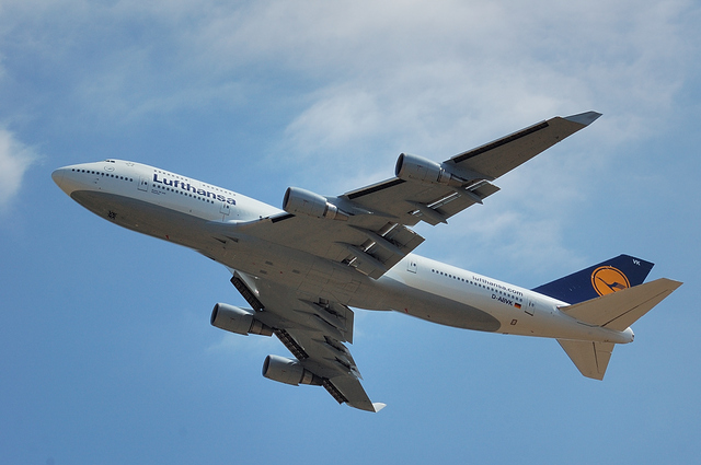 Lufthansa Boeing 747-400 2