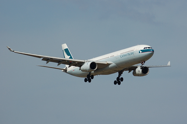 CATHAY PACIFIC Airbus A330-300 Landing 1