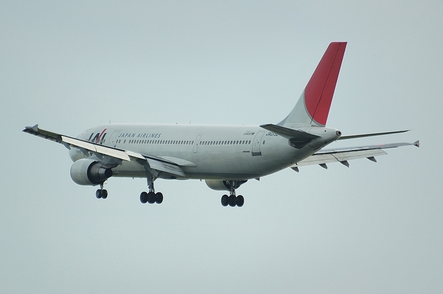 JAL Airbus A300-600R