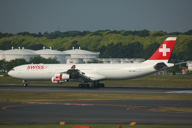 SWISS Airbus A340-300 3