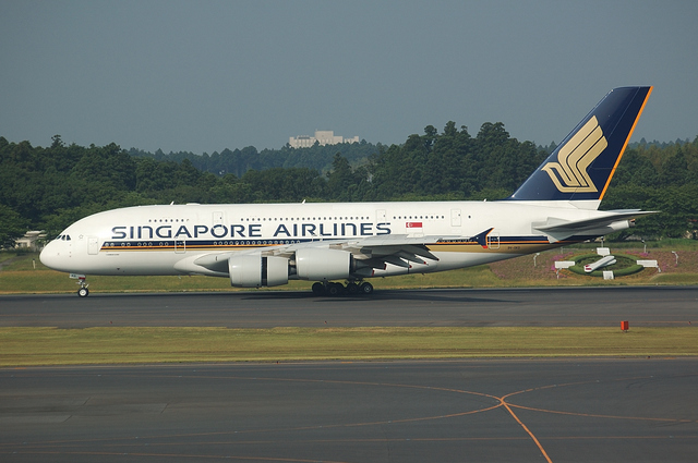 SQ A380 Landing 2