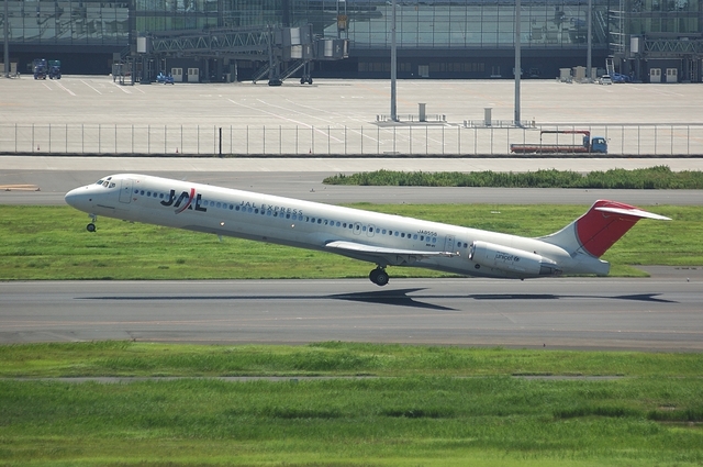 MD-81 1