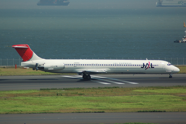 MD-81 11
