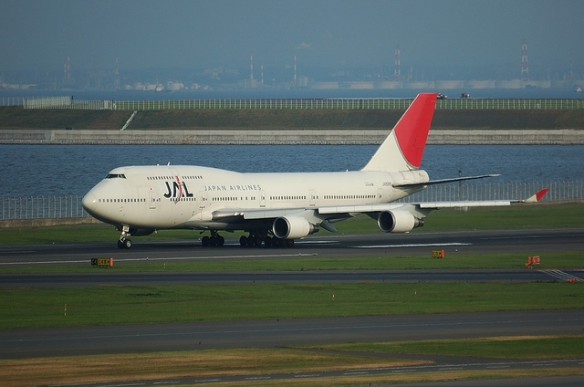 JAL B747-400 1