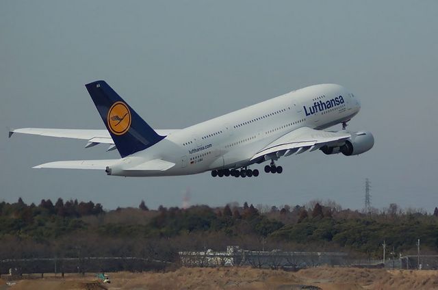 LH A380 4