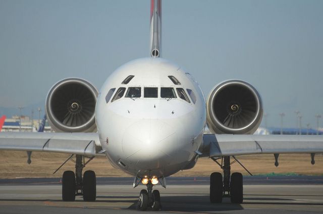 JAL MD-90 4