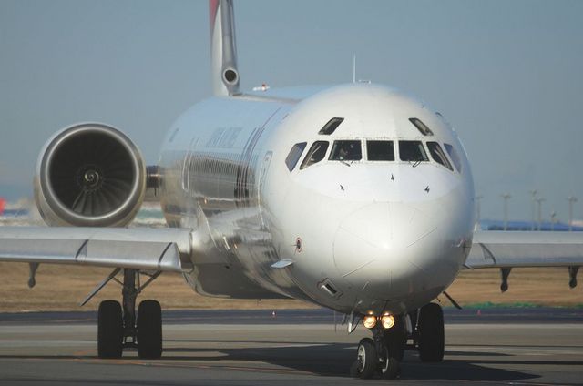 JAL MD-90 5