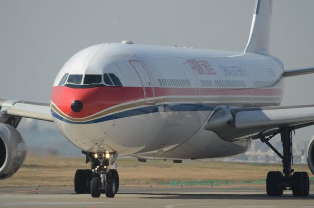 中国東方航空　A330 4
