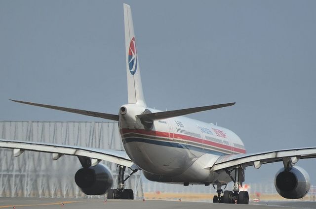 中国東方航空　A330 11