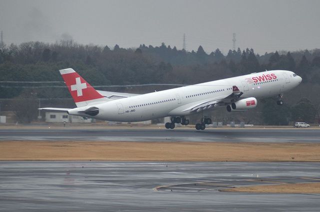 スイス　A340