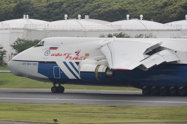 An-124「ルスラーン」　2