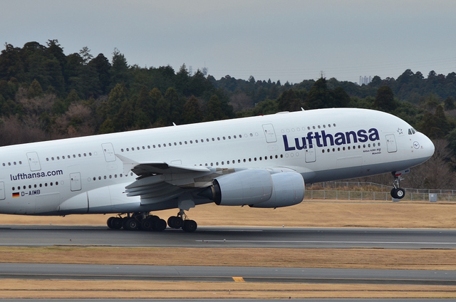 LH A380 8