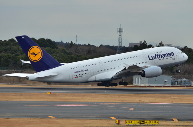 LH A380 11