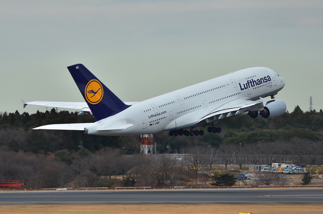 LH A380 12