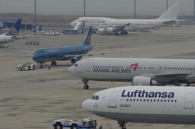 LH A340 と飛行機たち
