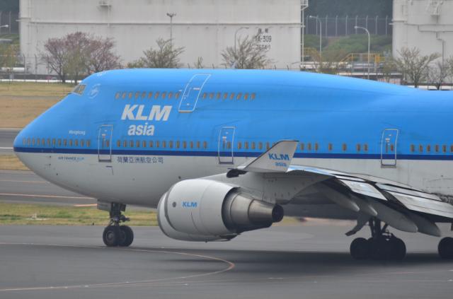 KLM B744 6