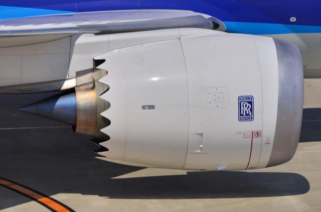 ANA 787エンジン