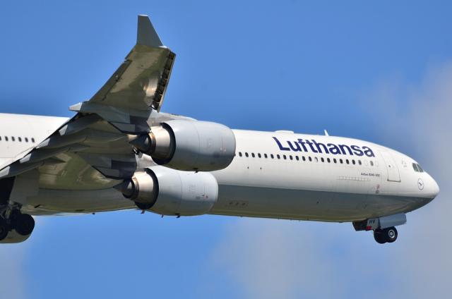 LH A340 2